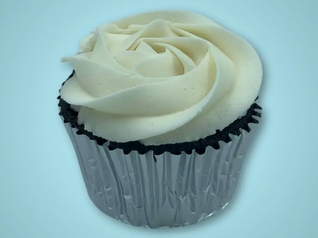 Chocolate Cupcakes (Vanilla Frosting)