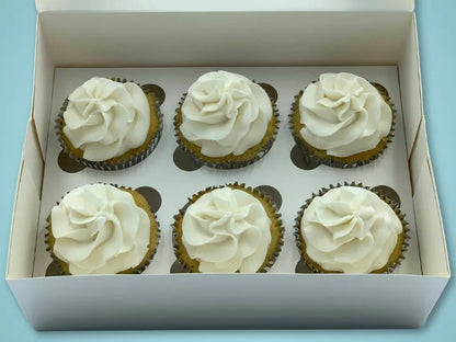 Vanilla Cupcakes (Vanilla Frosting)