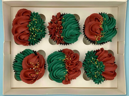Deluxe Christmas Cupcakes (Vanilla Frosting)