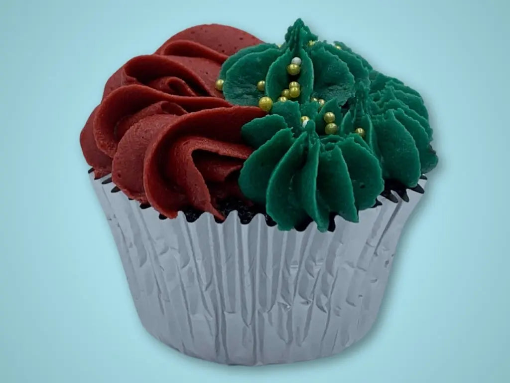 Deluxe Christmas Cupcakes (Vanilla Frosting)